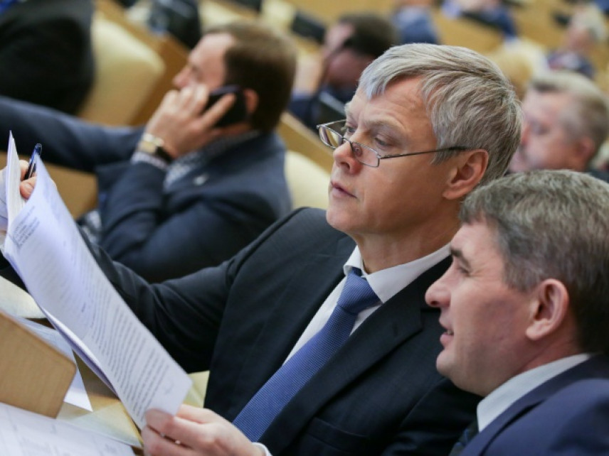 Законопроект о повышении МРОТ принят Госдумой в третьем чтении
