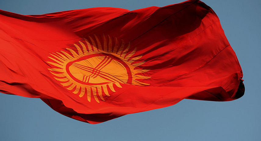 Госслужащие Кыргызстана написали диктант