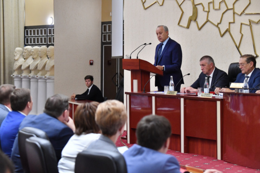В Саратовской области могут ввести KPI для советников губернатора и заместителей министра