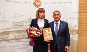 Президент Татарстана наградил лучших государственных служащих республики
