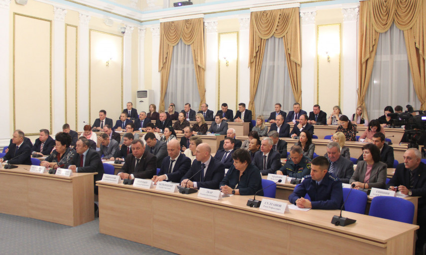 Развитие государственной гражданской службы обсудили в Брянской области