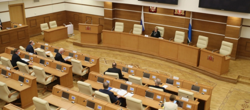 Депутаты Свердловской области хотят знать, как решается кадровая проблема в муниципалитетах