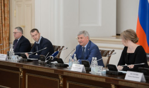 Глава Воронежской области призвал новый состав Молодежного правительства к активному участию в жизни региона