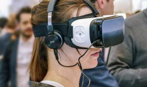 Госслужащие Москвы оттачивали ораторское мастерство на VR-тренажере