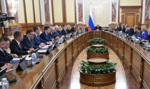 Правительство PФ готовит сокращение госслужащих