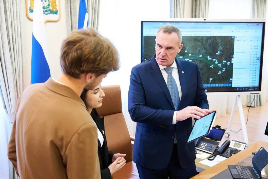 Юные лидеры Югры проходят стажировку в правительстве округа