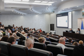 Муниципальные служащие Лабытнанги обучались использованию искусственного интеллекта в работе