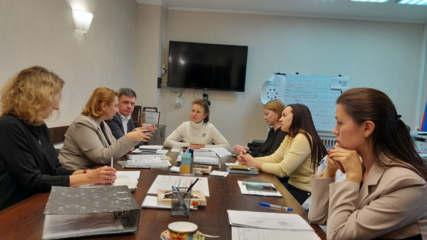 Госслужащие Кировской области обменялись опытом бережливого управления с коллегами из Удмуртии
