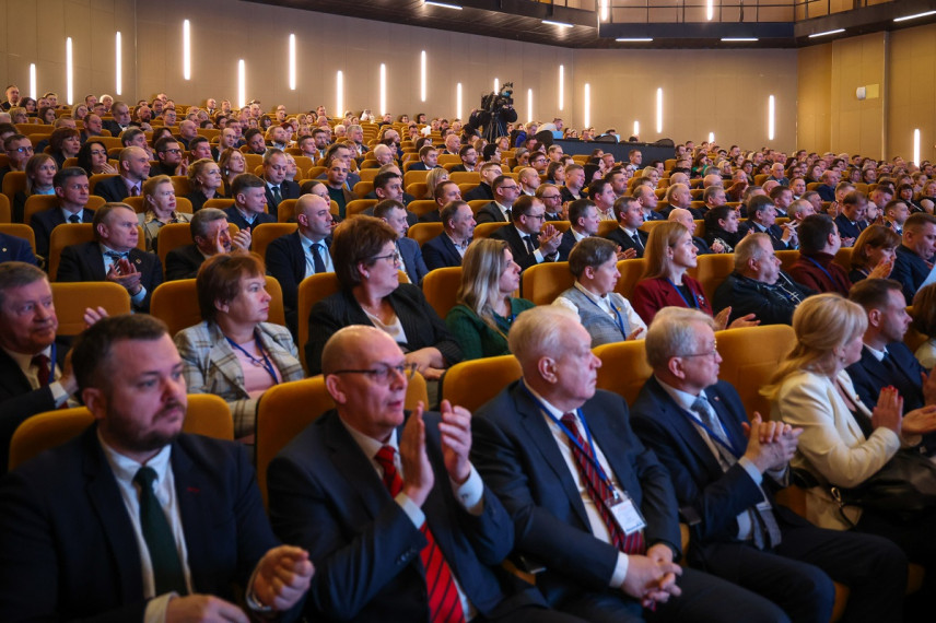 Александр Беглов отметил роль Совета муниципальных образований Петербурга в развитии города