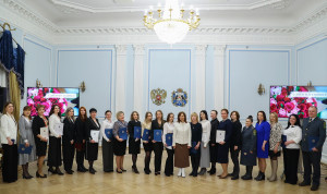 Лучшие наставники Новгородской области получили награды