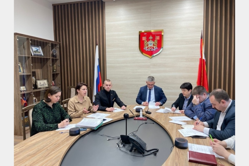 В администрации Смоленска определяют лучшего муниципального служащего