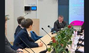 В Новосибирской области представители власти проводят уроки для школьников