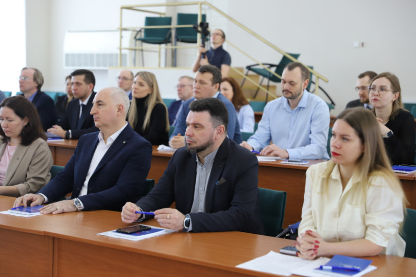 Вторая сессия для кадрового резерва Коми делает ставку на практику и бережливое производство