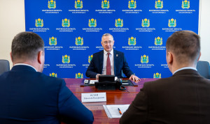 В Калуге прошла рабочая встреча губернатора с участниками «Школы мэров»