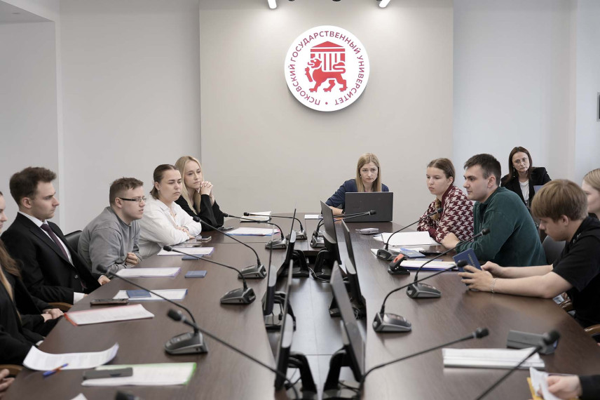 В университете Пскова подытожили результаты проекта «Непрерывная практика в органах власти»