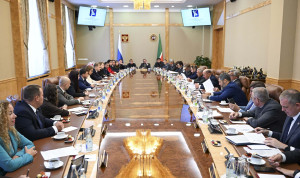 Глава Татарстана встретился с участниками нового состава кадрового резерва раиса республики