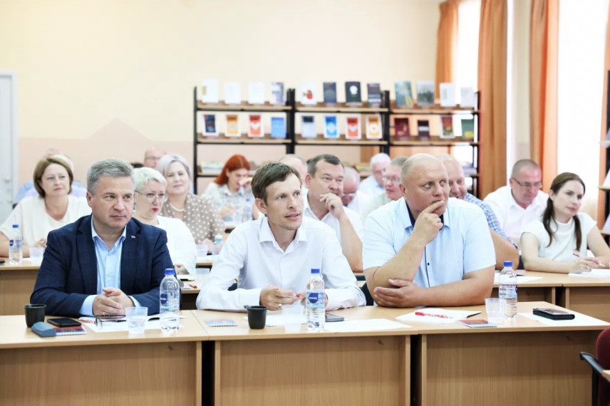 Руководители муниципалитетов Зауралья осваивают современные подходы к управлению