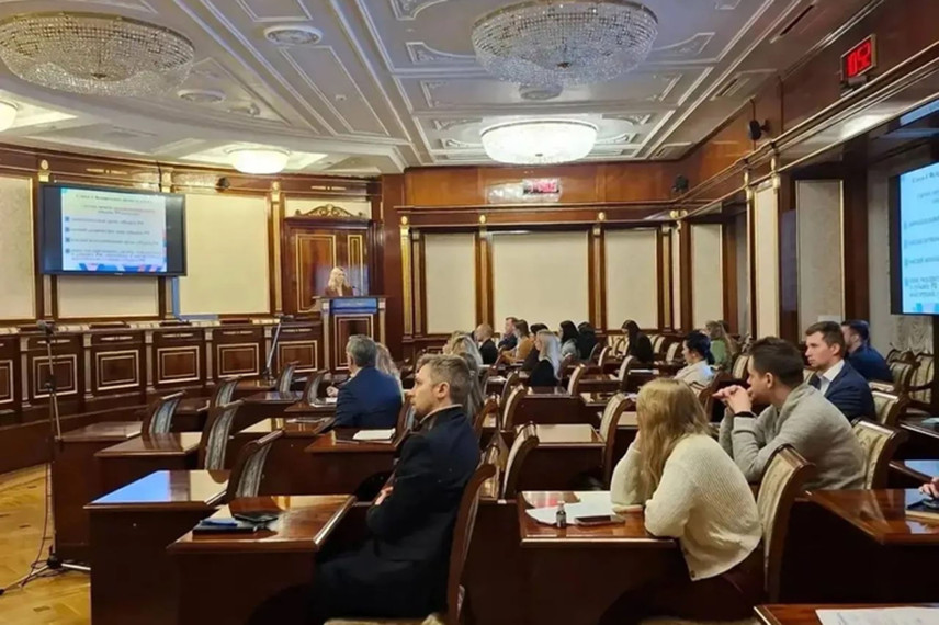 В Ленобласти проводят обучение новичков на госслужбе