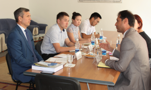 В Киргизии решают вопросы интеграции лиц с ограниченными возможностями на госслужбу