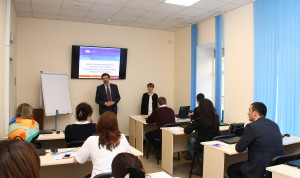 Санкт-Петербург делится опытом с госслужащими из Дагестана