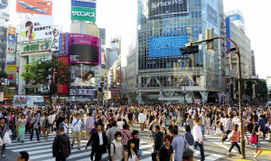 В Японии увеличится численность госслужащих