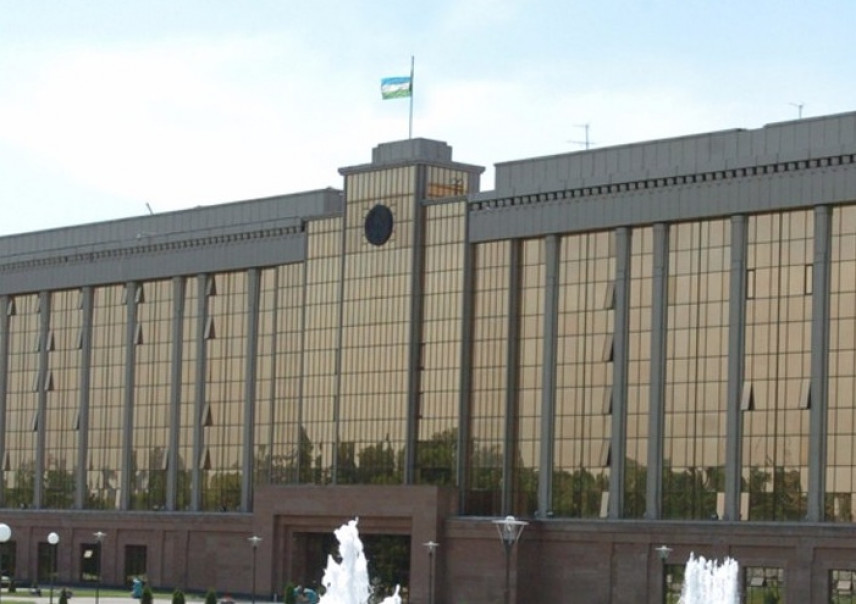 Узбекистан меняет закон «О государственной службе»